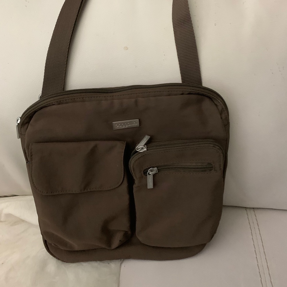 Baggalini crossbody bag